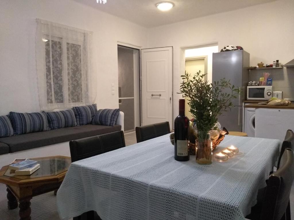 Sea Breeze Villa Lakhania Eksteriør bilde